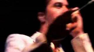 Peeping Tom - mojo (live in cologne 2006)
