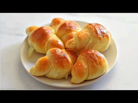 Soft and Fluffy Crescent Rolls Recipe | Crescent...
