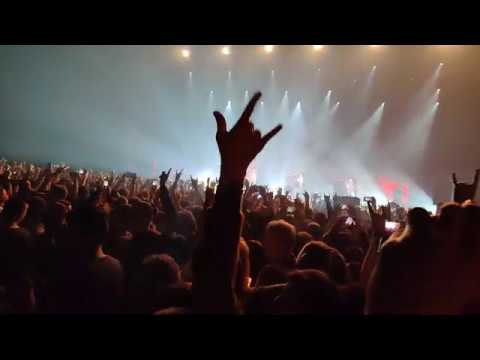 BABYMETAL - Road of Resistance (Live in Moscow, Russia 01.03.2020) (mosh pit)