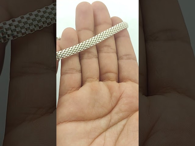 Vídeo relacionado con Desconocido Pulsera plata ley mujer cajera supermercado 20cm