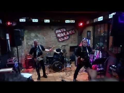 Stará škola - 02 Otevři mi svoje dveře - Moto Garage Live