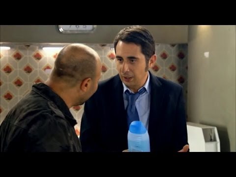 Con el culo al aire T3 C12 - Tino se entera del timo