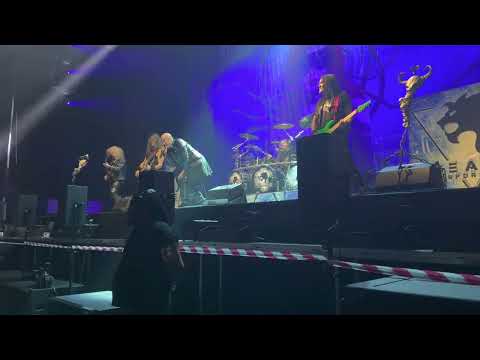 Beast in Black - Blind and Frozen 21/11/2022 live at Wembley Arena, London
