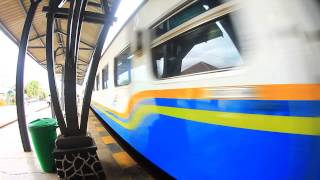 preview picture of video 'Kereta Api Malabar Masuk Stasiun Blitar'