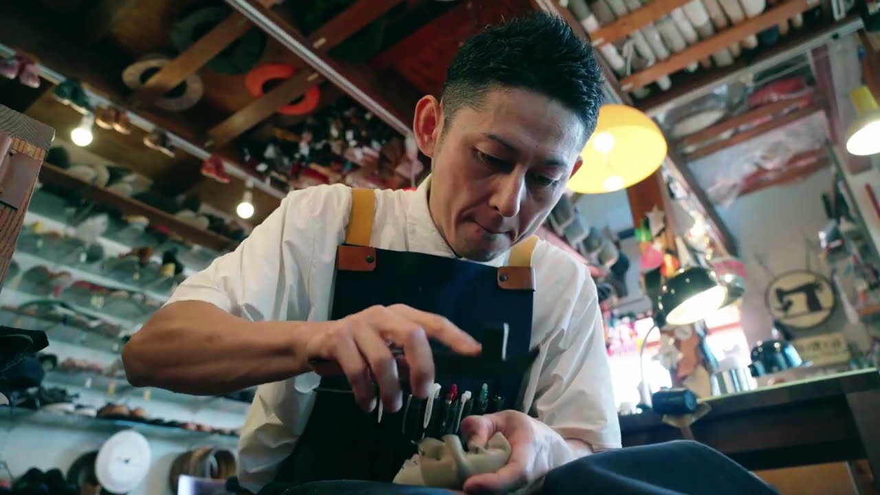 履いた瞬間、走り出したくなる！革靴職人が木型から作る「オーダーメイドスニーカー」全行程｜関口善大靴工房 東京・調布