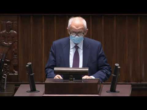 Krzysztof Tchórzewski przedstawia sprawozdanie o zmianie ustawy