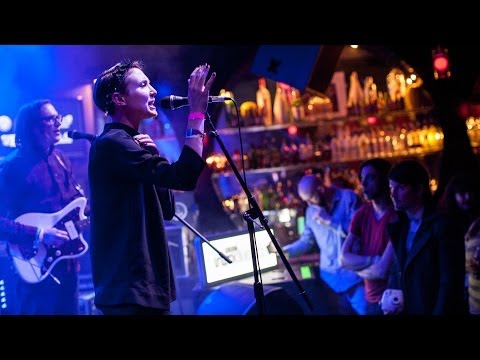 Woman's Hour - Her Ghost (live in Austin, Texas)