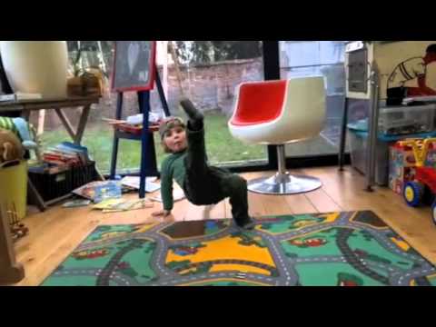 Radio Citizen - The Hop (Feat. Bajka)