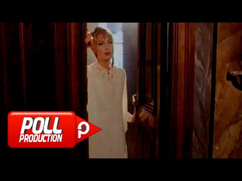 Deniz Arcak - Eller Aldatır - (Official Video)