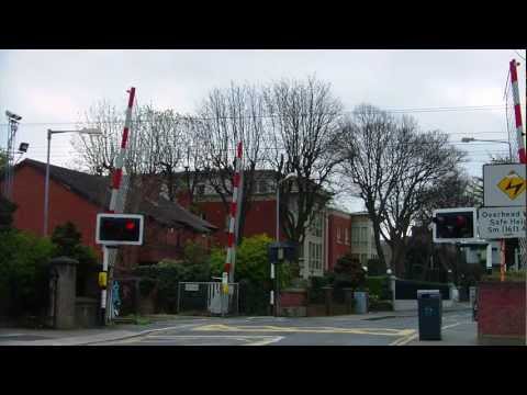 Level Crossing, Sandymount Avenue - Dart Train Number 8338