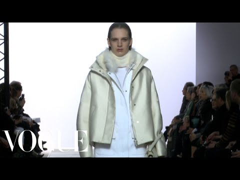 Fashion Show - Fall 2013 Ready-to-Wear: Giambattista Valli