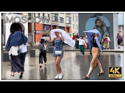 How I Got Caught in the Rain on the Streets of Moscow [4K]