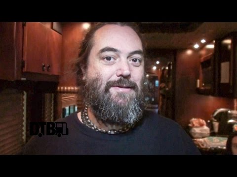 Soulfly /  Max Cavalera - BUS INVADERS Ep. 946
