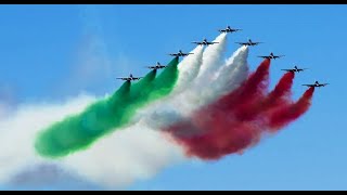 preview picture of video 'Esibizione delle Frecce Tricolori a Peschiera del Garda'