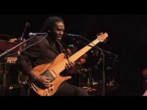 Engigilaye (Metropole Orchestra feat Richard Bona)