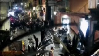 Il video dell'aggressione a Bruno Petrone, calciatore 18enne accoltellato a Napoli