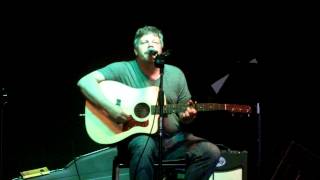 Todd Mincks performs Land of the Sugar Cane