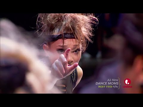 Dance Moms - The Panic Room (S5, E27)