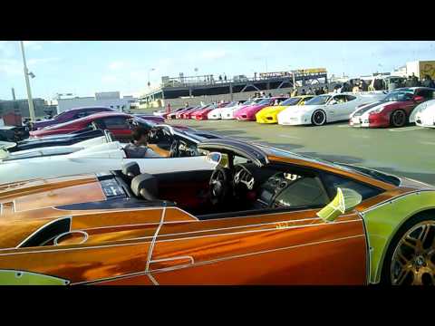 Super Cars Lamborghini + Ferari 's Event in Yellow Hat Yokohama