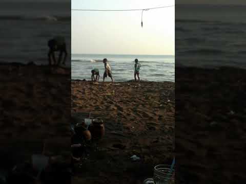 pagi" k,pantai cari angin segar smbil olah raga biar sehat