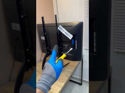 Turn Your Old TV Smart: The Hidden Technician Trick