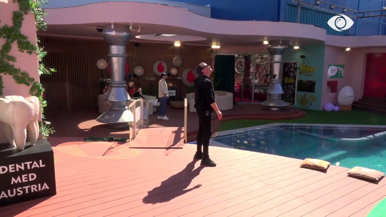 Surprizë nga ajri për ditëlindje, Laerti emocionohet