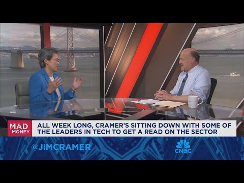 AMD CEO Lisa Su goes one-on-one with Jim Cramer thumbnail
