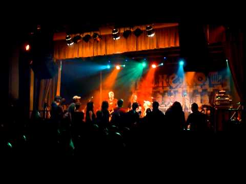 Alkehol - (Travičko zelená﻿) - KD Šeříkovka Plzeň 2011