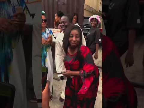 SEE HOW MIDE MARTINS TWERKS FOR HER HUSBAND AFEEZ OWO IN A NEW VIDEO