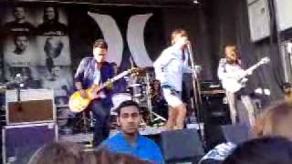 meg and dia - are there giants too, in the dance? live @ warped tour