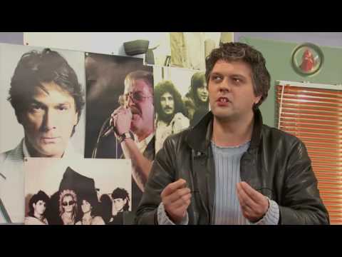 Lud, zbunjen, normalan | Ep 29 | Oktobarska revolucija (CIJELA EPIZODA)