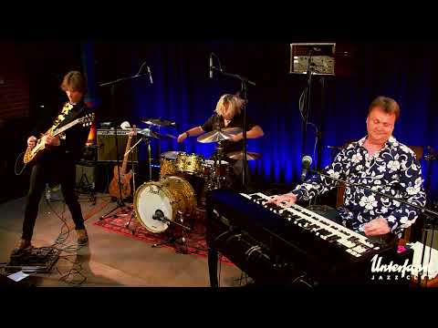 "Vintage Wax" Gregor Hilden Organ Trio Live in München, Jazzclub Unterfahrt (Footage), 07/2021