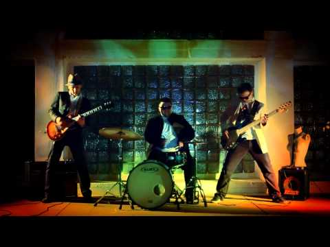 Cosmetica - Love Is Drunk