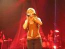 Kelly Clarkson - Addicted (Ben Moody on guitar ...