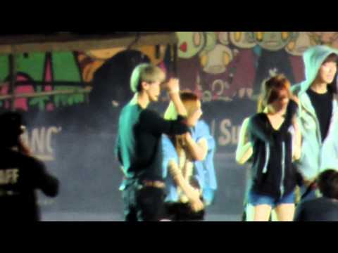 121122 SMTOWN SG rehearsal - DJ Got Us Falling In Love