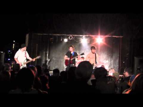 Full Monte - BATHROOM FLOOR Live at the Emerson BotB