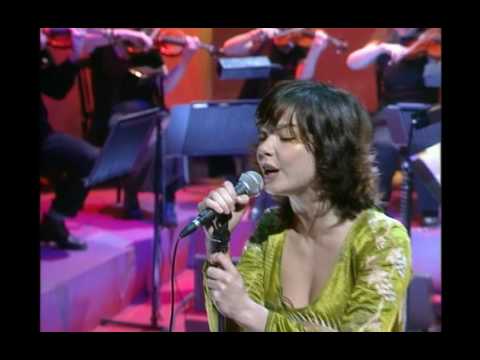 [HD] Björk - Bachelorette (Jools Holland 1997)