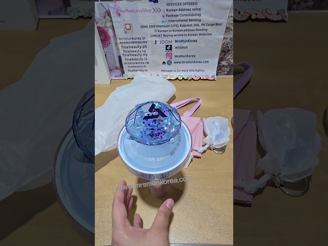 Vídeo relacionado con COSYPOSY SEVENTEEN OFFICIAL LIGHT STICK VER.3 KEYRING + Gift