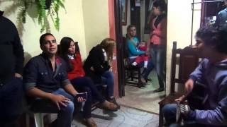 Un Amor Genial (Versión en vivo)