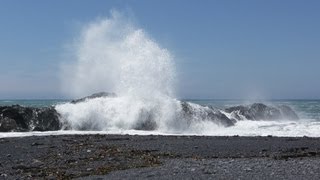 preview picture of video 'Black Sand Beach, Shelter Cove CA'