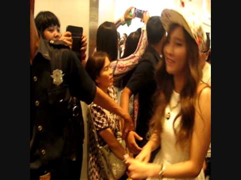 (FANCAM)130622 GLAM @Lotte shoping Avenue Jakarta Indonesia - go to stage