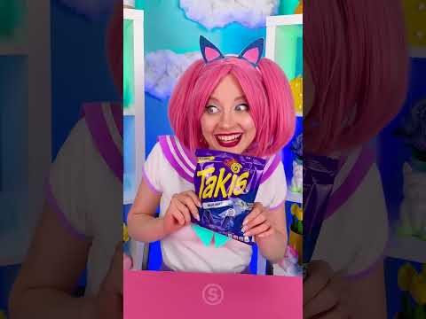 KOSMICI CHCĄ CUKIERKÓW 👽🍭 Jak targować się z magicznymi stworzeniami! Wyzwanie żywnościowe!