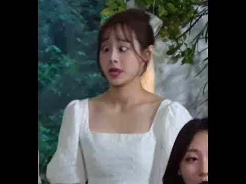 Chuu Crossing Her Eyes - LOONA