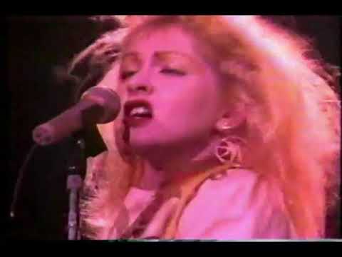 Cyndi Lauper, live in Tokyo, at Budokan - 1986