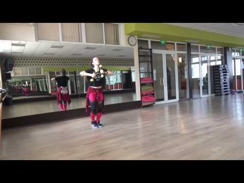 ZUMBA Toning - Piensas - Pitbull feat Gente De Zona (triceps, balance)