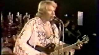 johnny hallyday c'est mieux ainsi (Porte Avion Foch 79)