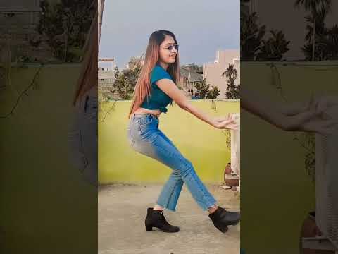 Thada Buda Kaathu Grooving 😍  | Ritushree Sahoo #shorts #NithamOruVaanam