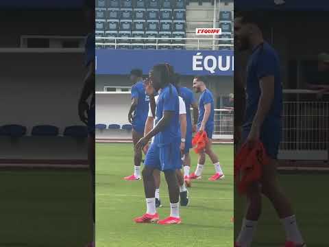 🇫🇷​🫶​ Le premier entraînement des Bleus à Clairefontaine #football #coupedumonde #equipedefrance