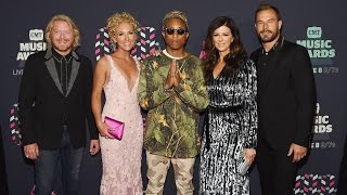 EXCLUSIVE: Little Big Town On Working with Pharrell and Justin Timberlake: &#39;It Was A Southern Par…
