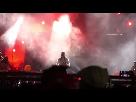 Jah Prayzah ft Feli Nandi - Sarungano live performance in Harare